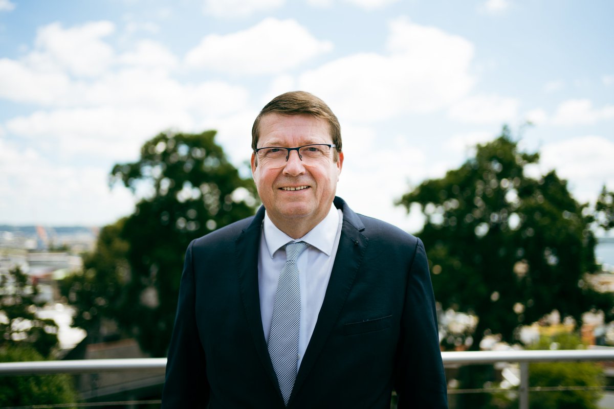 cci_finistere's tweet photo. 🤝 Claude Ravalec élu président de la Chambre de Commerce et d’Industrie métropolitaine Bretagne ouest (CCIMBO) 🔵
Plus d’informations 👉 https://t.co/6hDp91AAFf https://t.co/yPEufujAbT