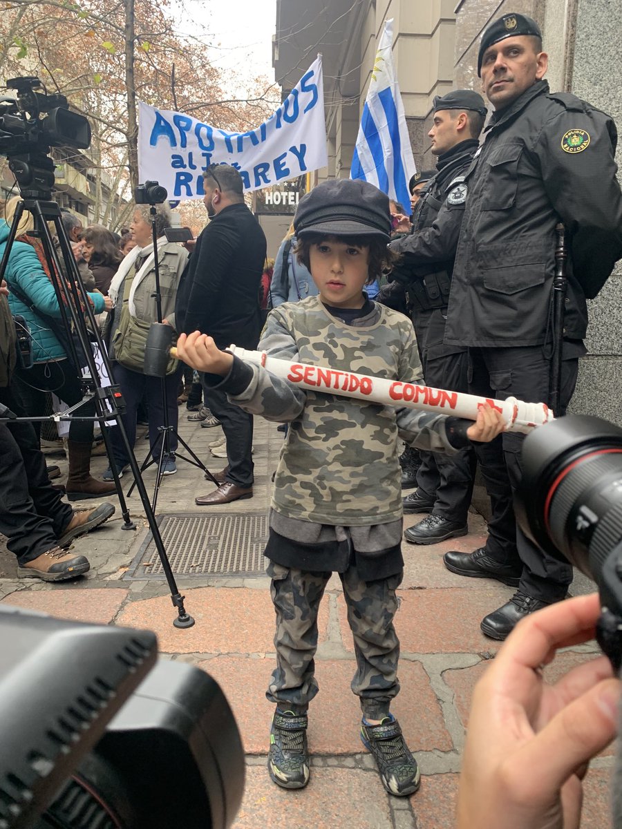 sagilet's tweet photo. Suspender YA! vacunación de los menores de edad. Hasta no informar a la población de los daños.
Nunca es tarde para saber la verdad!
Nunca es tarde para que el gobierno sea transparente.
#Dentone #Recarey #Salle https://t.co/9tpJEGG2Rb