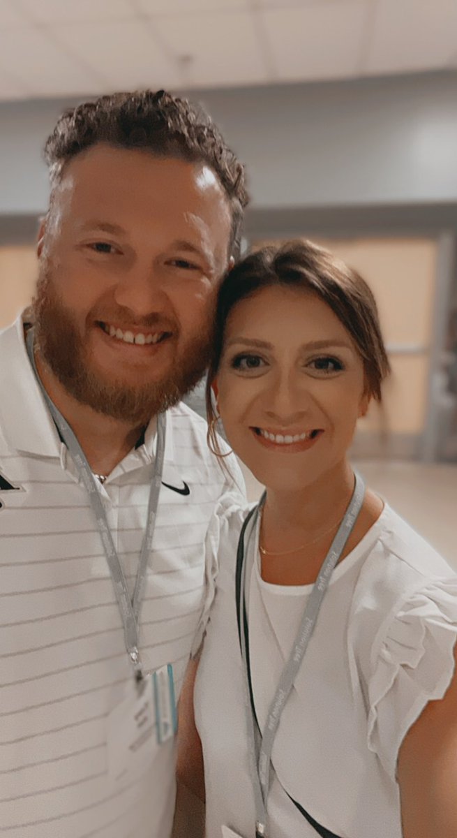 whitneydhart_'s tweet photo. Fired up for the #PLCInstitute with @SolutionTree!! #highlevelsoflearningforall https://t.co/HphjDzmFOM