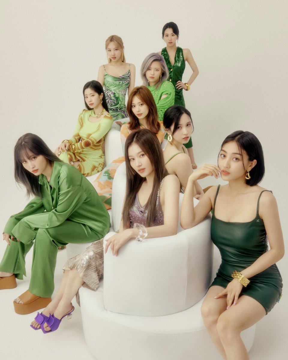 twicepinkfeed's tweet photo. #TWICE AND #BLACKPINK https://t.co/HEAL4bDXkn