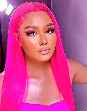 Zaria_ai's tweet photo. โจSomeone said I look like Nicki Minaj ๐โจโจ๐ฅฐ is it trueยฟ
#makeup #NickiMinaj #Pink #makeupshoot #shoot #FYP #LOOKS # https://t.co/ji6X7R7KEt
