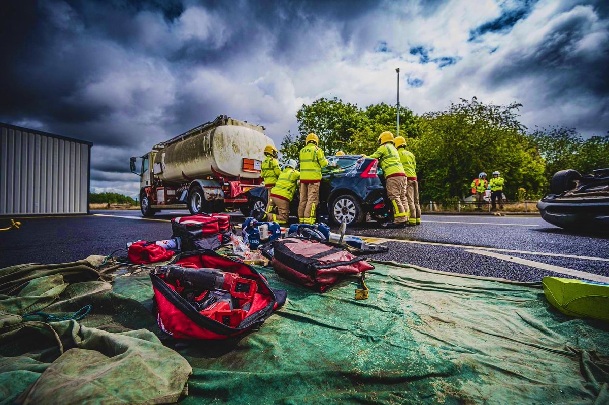Busy couple of days back in work! Lots of training completed as well as a multi agency RTC training exercise ‘exercise smart way’ #firefighter #femalefirefighter #training
