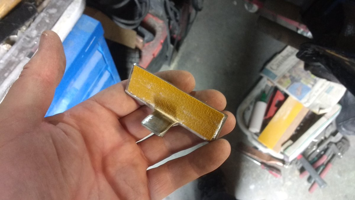 TK42138's tweet photo. Another home made tool. A sanding guide so the vertical face of a wheel arch can be sanded perpendicular.
Cut from a section of angle steel, sanded smooth and some self adhesive 80grit paper stuck on. #Makeyourowntools #WheelarchSandingTool #R8Rover216GTi https://t.co/9EsQIyXuM5