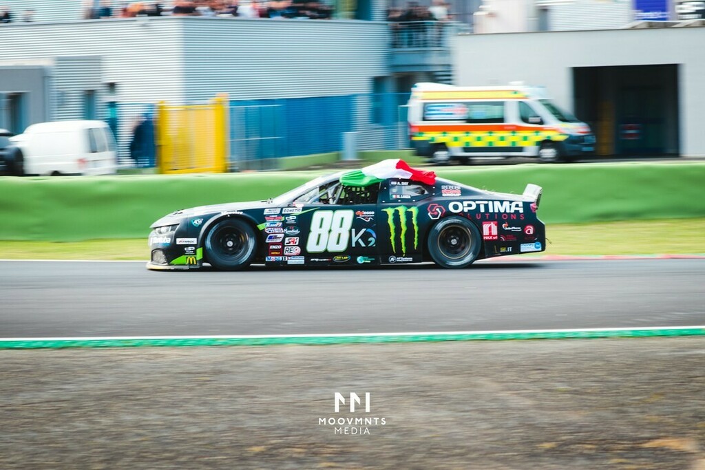 MOOVMNTS MEDIA tweet media