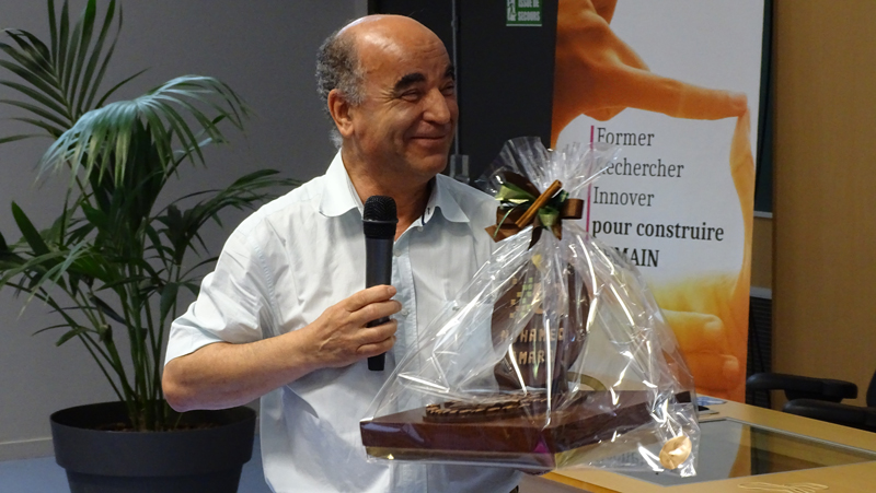 universite_uppa's tweet photo. Aujourd'hui, l’@universite_uppa célèbre son #ISITE et rend hommage à Mohamed Amara.

Tous les personnels ont été conviés à ce moment festif à Pau (ce matin) et Anglet (cet après-midi), pour les remercier de leur investissement ces cinq dernières années. 

https://t.co/EMt3Ndia0x https://t.co/OJdnwwIYxi