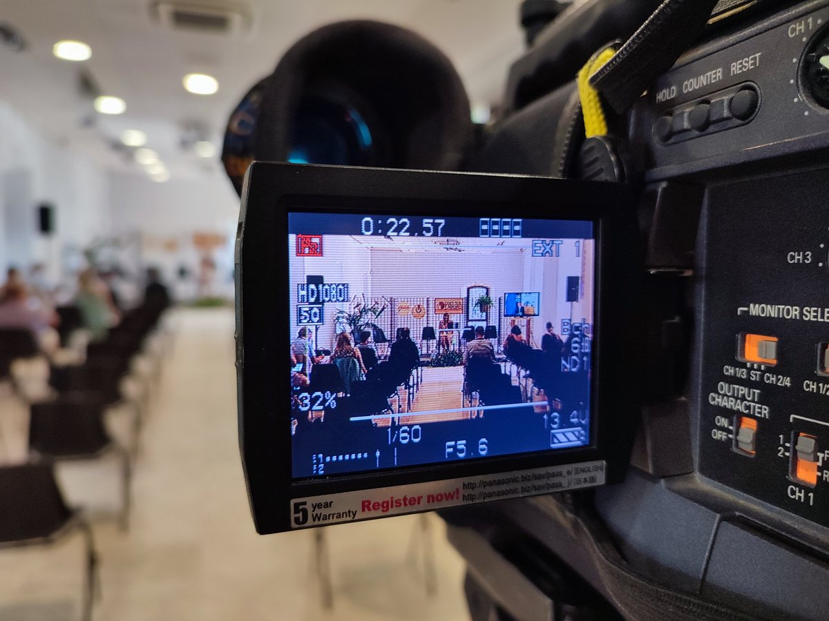LucisulLavoro's tweet photo. Si parte con i primi workshop e i tavoli di discussione...
#lucisullavoro
#Montepulciano
#LSL22 https://t.co/h1xRYbPRs4