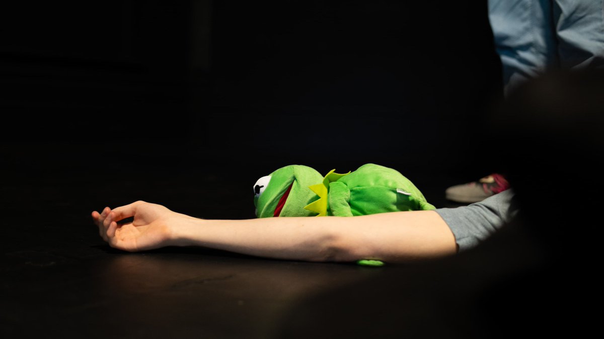 WetBeeCantLeave's tweet photo. Look at him. All tired out.
Lovely reception to our opening night from an incredibly sweet audience. Let's see if we can do it again.

I, Kermit. One down, more to go. The precise maths is irrelevant.
🐸 July 5-9 | 7.30pm
🎟️ https://t.co/X13fe01la3
#IKermit #KermitTheFrog https://t.co/VSLQDOppvg