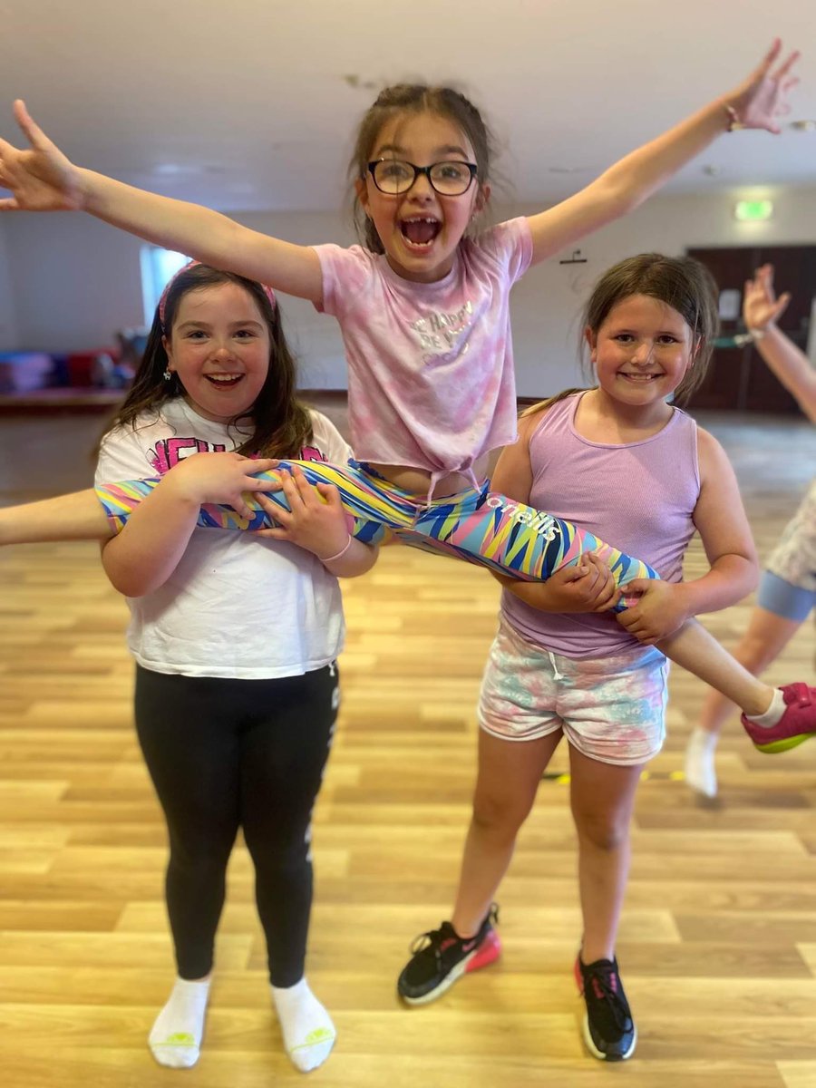 MagheraLink's tweet photo. Our Dance class has now finished up for the summer!☀️ lots of dance routines learned ⭐️ @BBCCiN https://t.co/jxTtGmGfQz