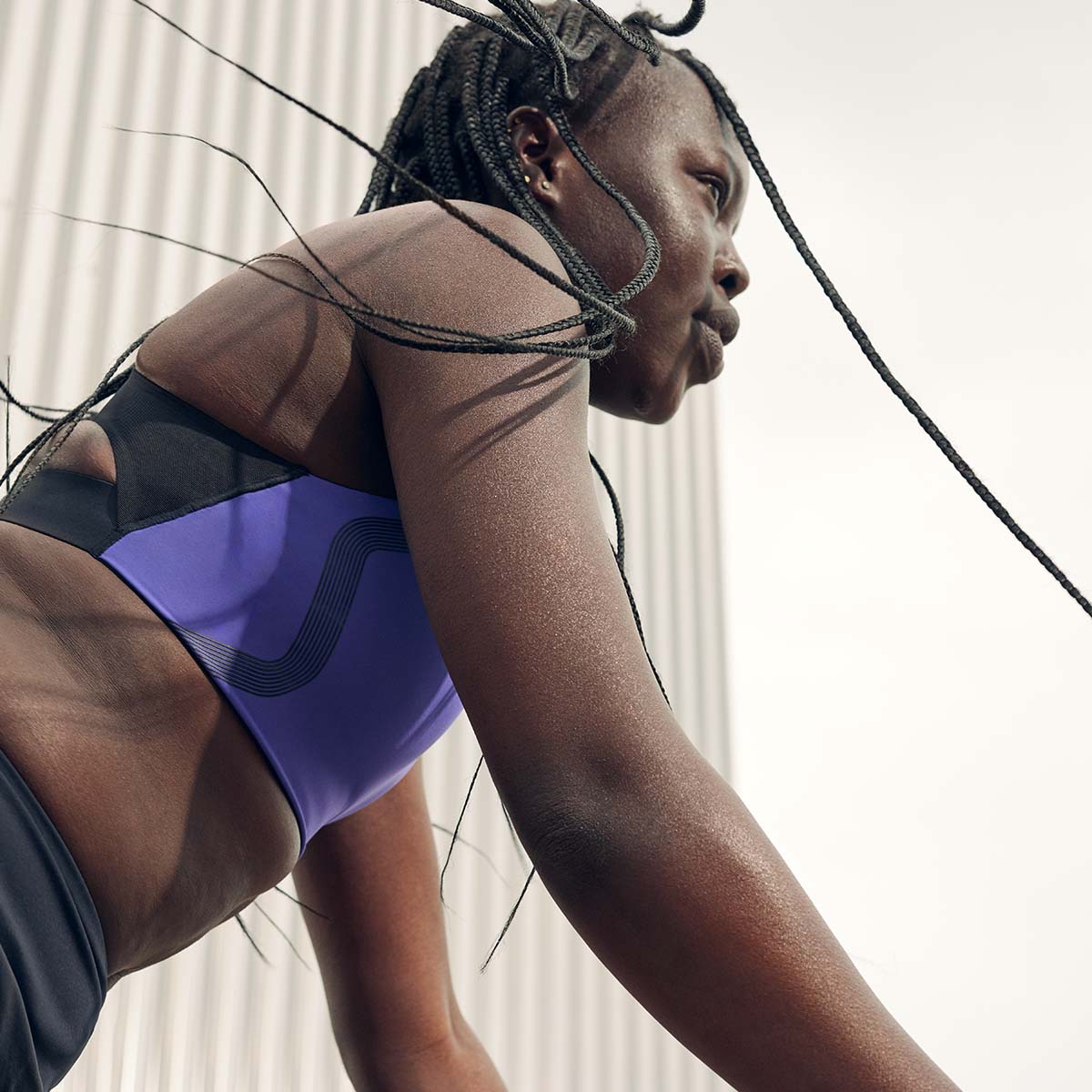 on_running's tweet photo. Distraction-free sports bras you can put on and forget about. So whether you're chasing the miles or mastering your headstands – you can get into it.