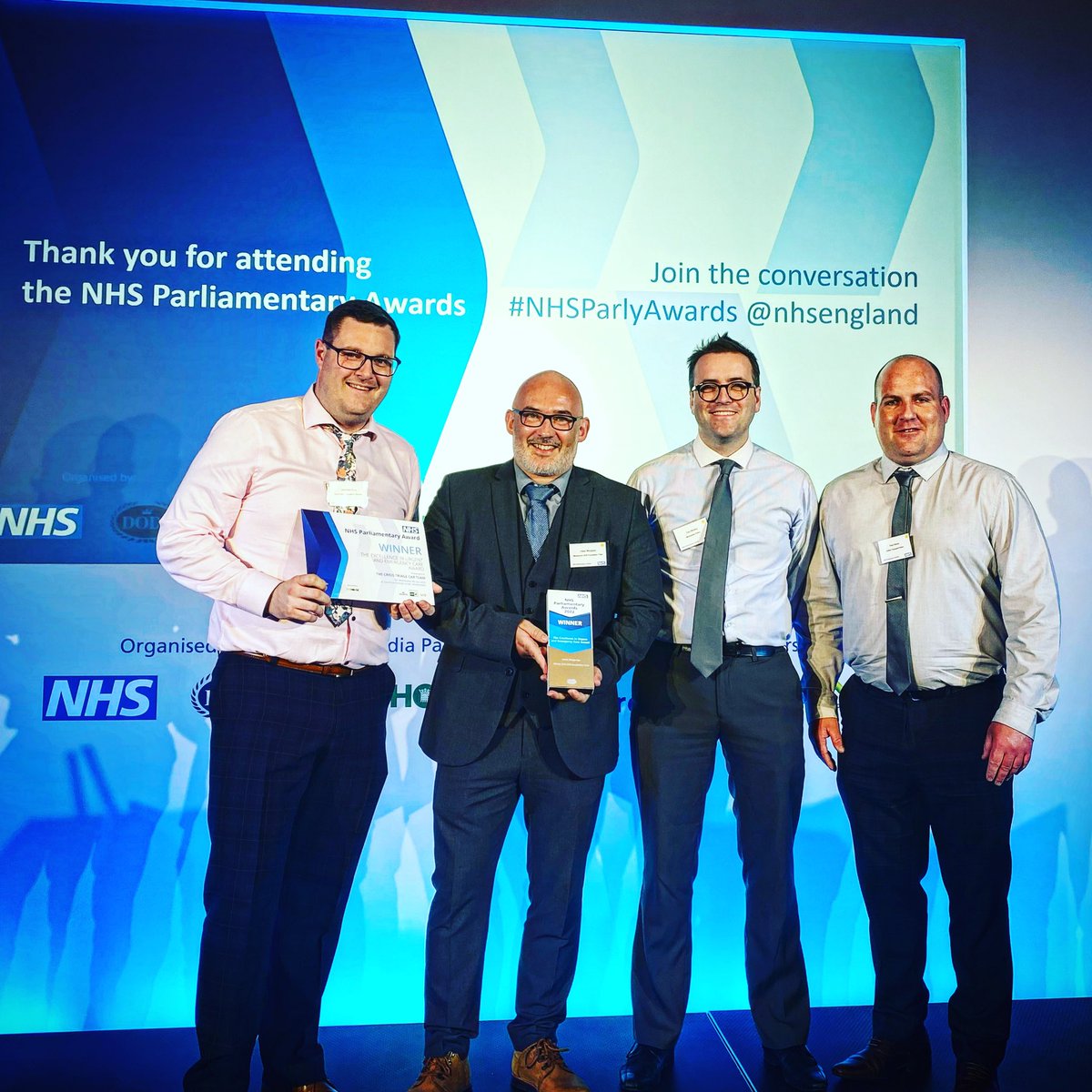 Today team triage was crowed national winners in urgent and emergency care. This is truly what patients deserve putting them first. @Mersey_Care @NWAmbulance @MerseyPolice @BTPMersey @BTPRams #NHSParlyAwards @NHSNW @NHSEngland #Winners