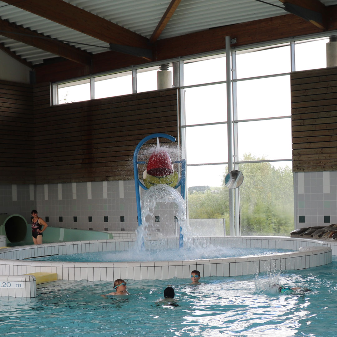 paysdefalaise's tweet image. [FORMÉO] Ce matin était organisée une conférence de presse au Centre Aquatique Forméo en présence de Jean-Philippe MESNIL, Président du Pays de Falaise. L&apos;occasion de présenter les 6 nouveaux jeux financés par le Pays de Falaise⬇️
paysdefalaise.fr/culture/loisir…
#PaysDeFalaise #Formeo