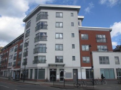 THE testing team's @ #Ealing <a href="/lidocentre/">Lido Centre</a> TODAY from 6:00pm until 9:00pm.

Providing #HIV tests &amp; #free condoms, plus info/advice on #PrEP #contraception &amp; other #sexualhealth issues.

Details @ bit.ly/SpectraSessions