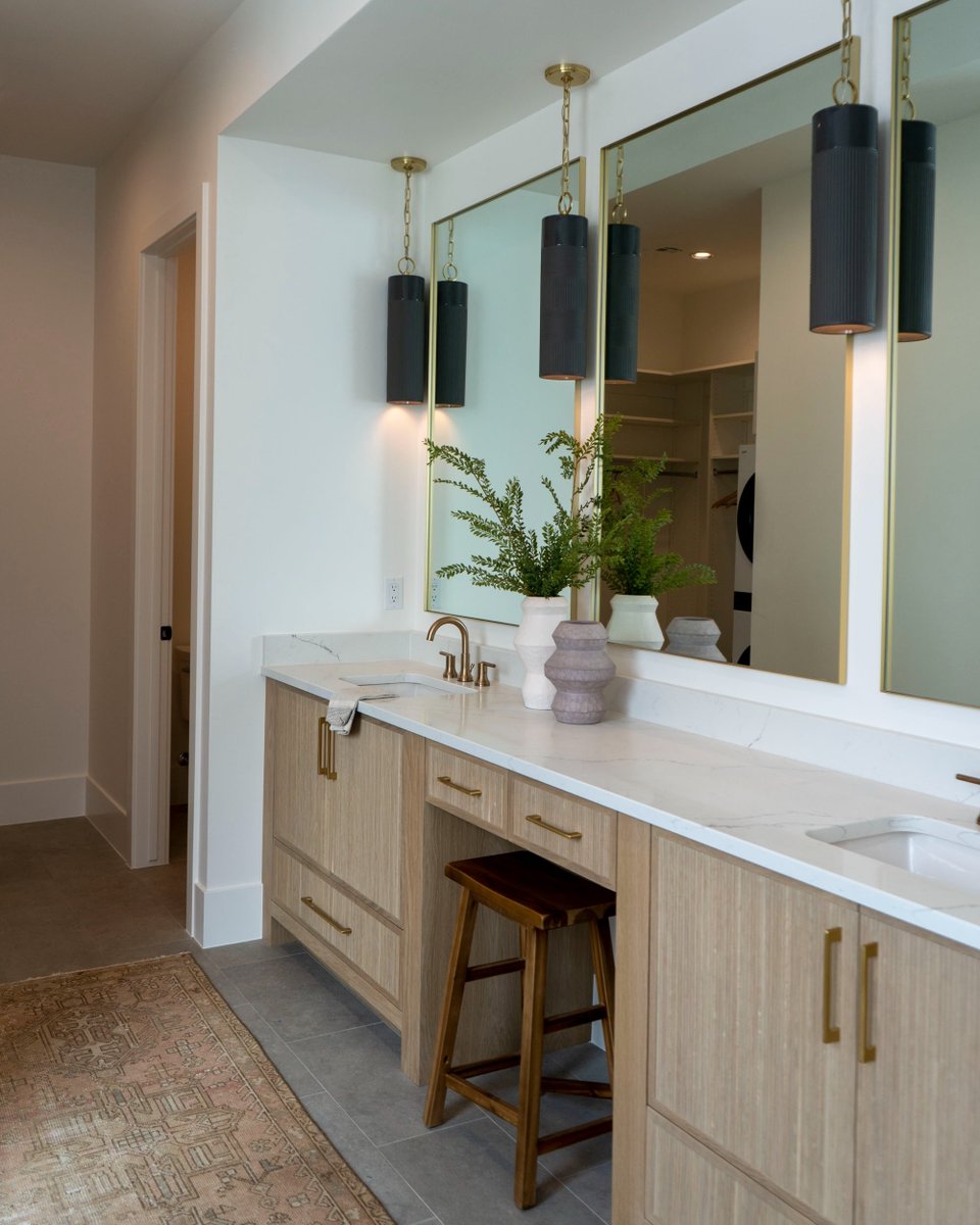 Sunpro_Corp's tweet photo. We're proud to be in the industry of details.
.
.
#Sunpro #ClydeCompanies #HomeDesign #WeBuildUtah https://t.co/CeI0834Coh