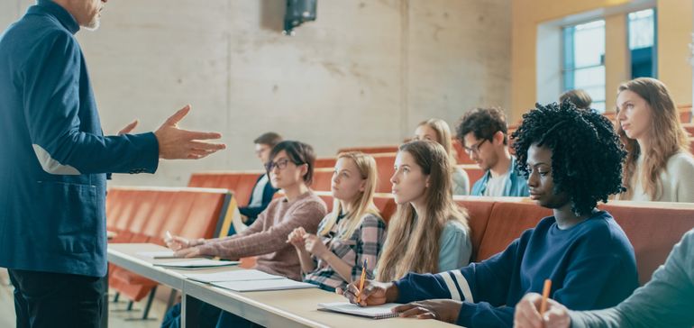 Persistence Rates Rose Last Fall But Didn't Reach Pre-Pandemic Levels ow.ly/BNm150JKuhl via <a href="/HigherEdDive/">Higher Ed Dive</a> <a href="/NACAC/">Natl Association for College Admission Counseling</a> encourages lawmakers to bolster investments in #highered as a public good to ensure educational recovery from the pandemic bit.ly/3DBh8nA