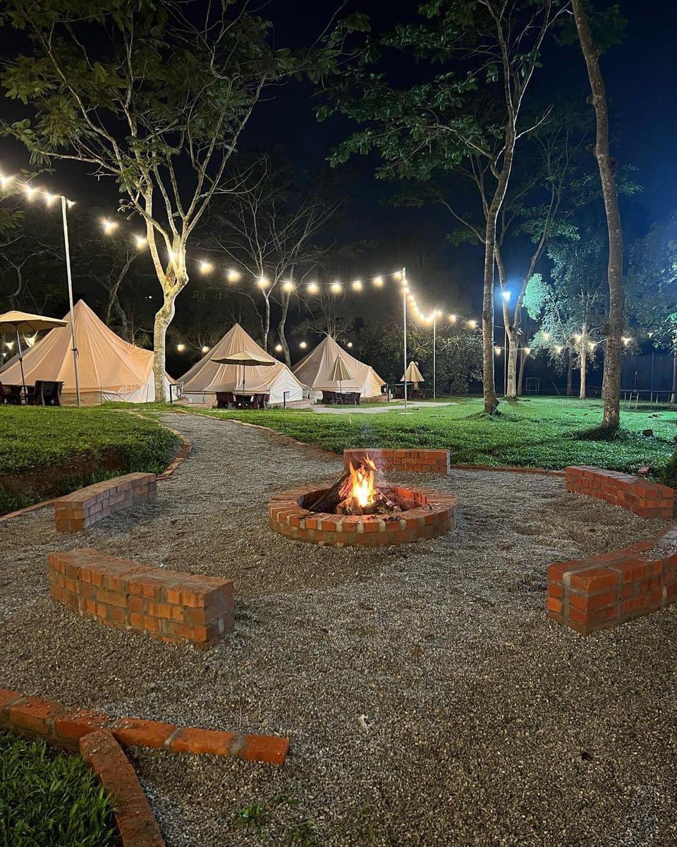 JalanCutiSantai's tweet photo. Tarikan terbaru di Putrajaya iaitu GLOW Putrajaya Lokasi glamping ini di Taman Wetland, Presint 13.

Selain dapat bermalam di GLOW Putrajaya, harga pakej termasuk buffet 4 kali sehari (hi-tea, dinner, breakfast &amp; lunch). 

Menarik kan? https://t.co/5JS5RcnwWm