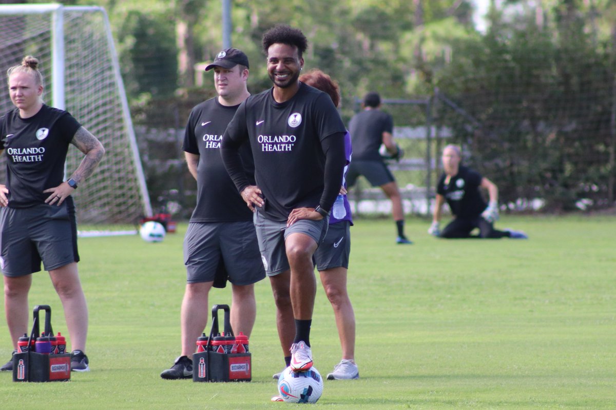 AustinDavid22's tweet photo. Along with former Lion Giles Barnes, Seb Hines has gotten #OrlandoCity's former USL captain and current TV broadcaster Miguel Gallardo to come help out with the goalkeepers. https://t.co/bAqjaeGM6E