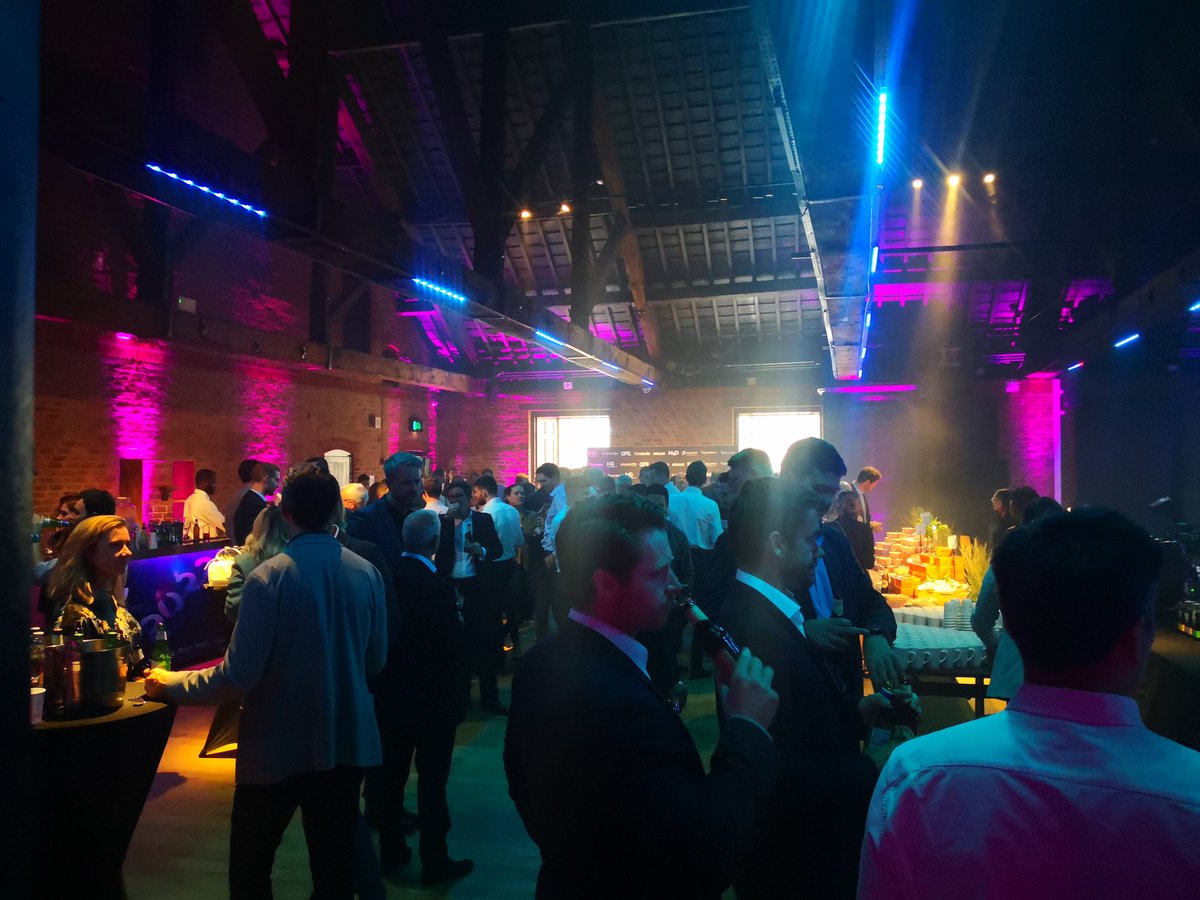 samanthamcclary's tweet photo. Networking and enjoying of the very delicious street food in full flow at this year's @EGPropertyNews Tech Awards. So great to be back #IRL at the @theBreweryVenue #egtechwards https://t.co/80O9uiQR08