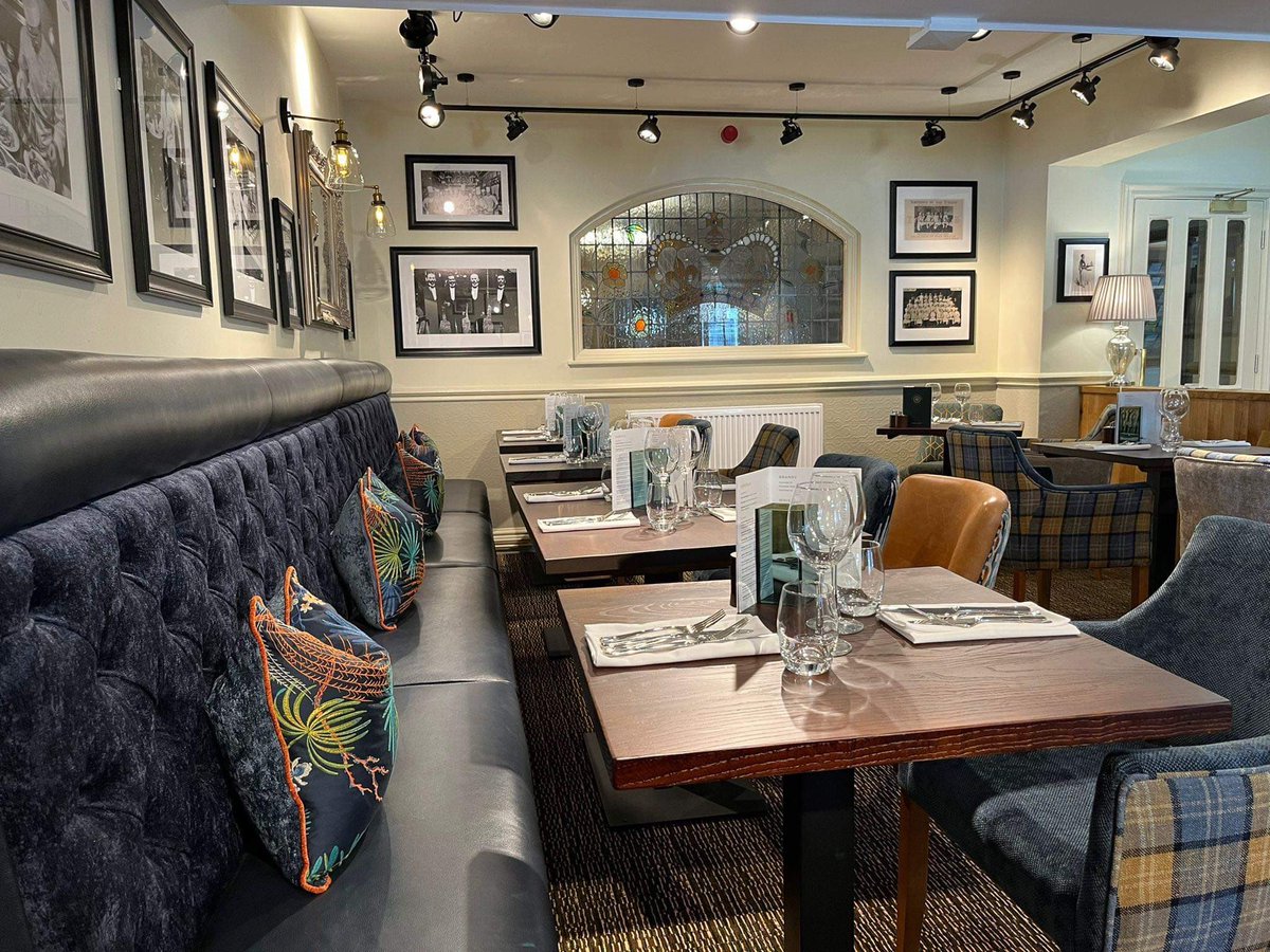 The Crown Hotel in #Boroughbridge has a brand new bar & restaurant! Enjoy a local ale, handmade cocktail or delicious meal in their new look setting today! #yorkshire #northyorkshire #newrestaurant #newbar #hospitalityfromtheheart