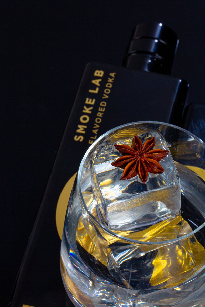 How to make your everyday, sassy and relaxing? 
Tip: Just grab a glass, pour in the India’s most loved Aniseed vodka along with your favourite go to mixer and be ready to slay in the entire week. 🍸🖤🤍

#WednesdayWisdom #SmokeLab #SmokeLabVodka #Vodka #DrinkResponsibly