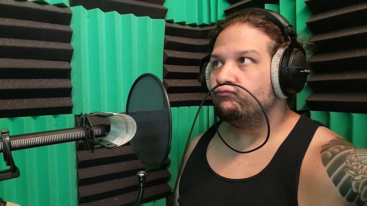 RobbMoreiraVO's tweet image. My face as I wait for the engineer to do his thing 😜 

#BoothVibes 

Let me see those booth vibes!