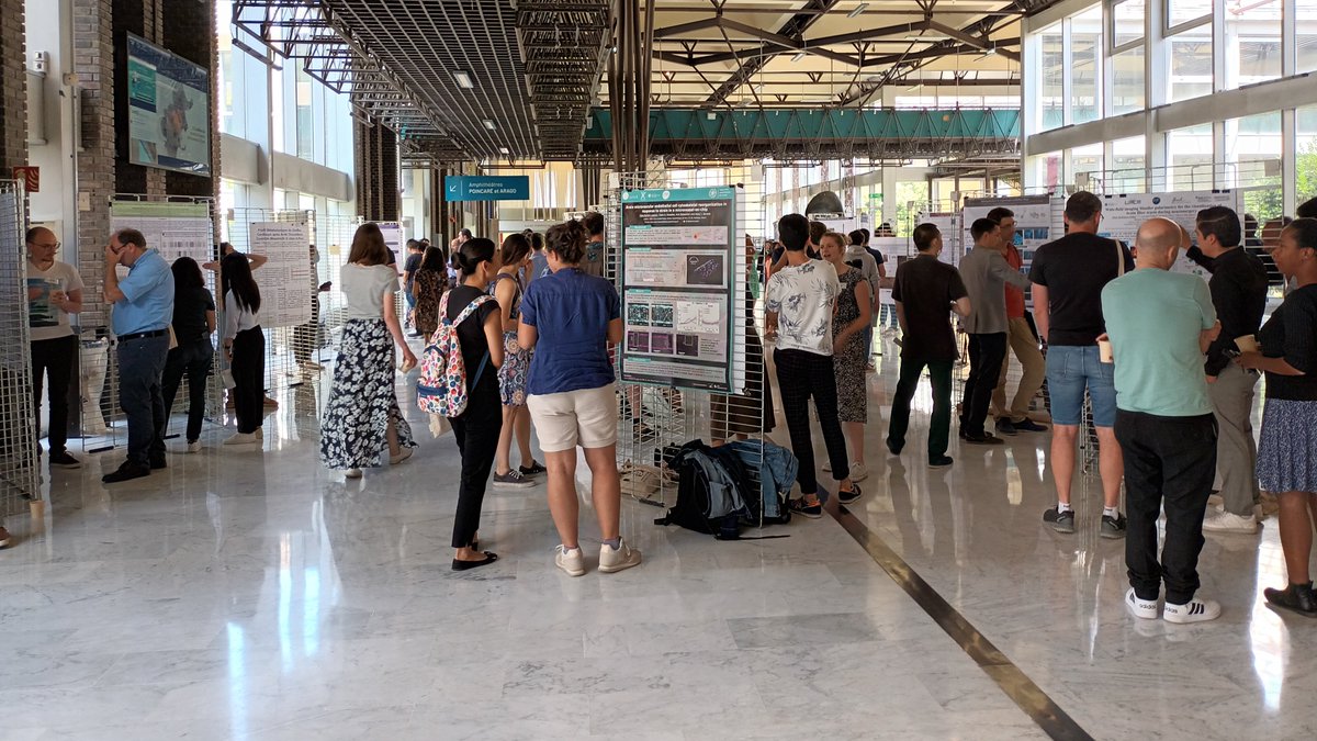 LPICM's tweet photo. Busy poster session at the Academic Symposium #EngineeringForHealth #E4H organised by @IP_Paris_. Outstanding participation from many institutions @Inserm @CNRS @institutpasteur  and Hospitals (many!). We @LPICM contribute with #imaging #polarymetry #SPM https://t.co/59zfS9hqDu