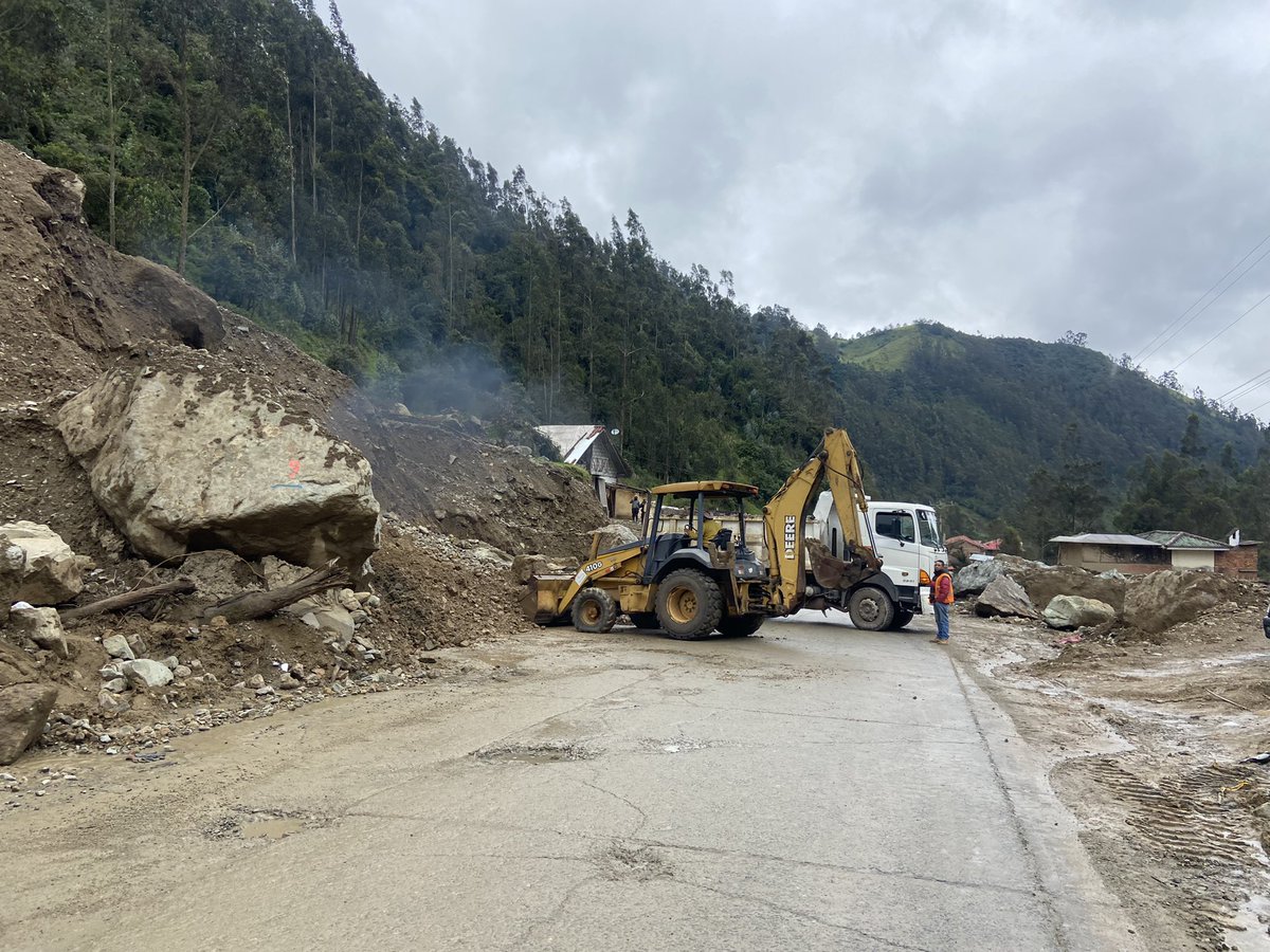 Hemos desalojado ya gran cantidad de material del sector de Marianza. Las obras estarán listas en tres meses. Cumplimos con nuestros amigos de Sayausí, el trabajo no para. 💪🏻