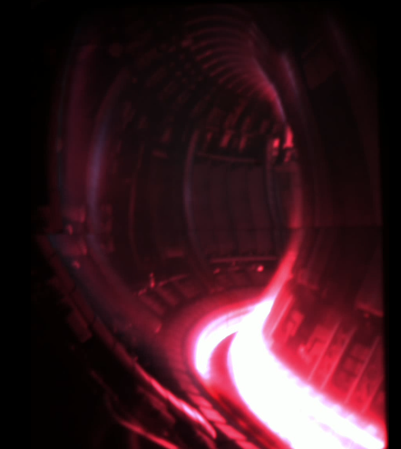 FusionInCloseUp's tweet photo. With our new #fusionenergy record at the JET fusion device @UKAEA, we also settled a 34-year-old wager with @PPPLab! @RobGoldston &amp; Jean Jacquinot decided to donate the prize money to @RESCUEorg
 to benefit refugees from Ukraine:
https://t.co/yFXdRWzeFL
#fusionrecord #road2fusion https://t.co/H9pGpipZVc