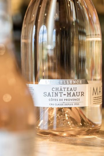 Entretien avec Marc Monrose, vigneron et ambassadeur du Château Saint-Maur : doretdevins.com/le-chateau-sai… 
#vin #provence #été #vins