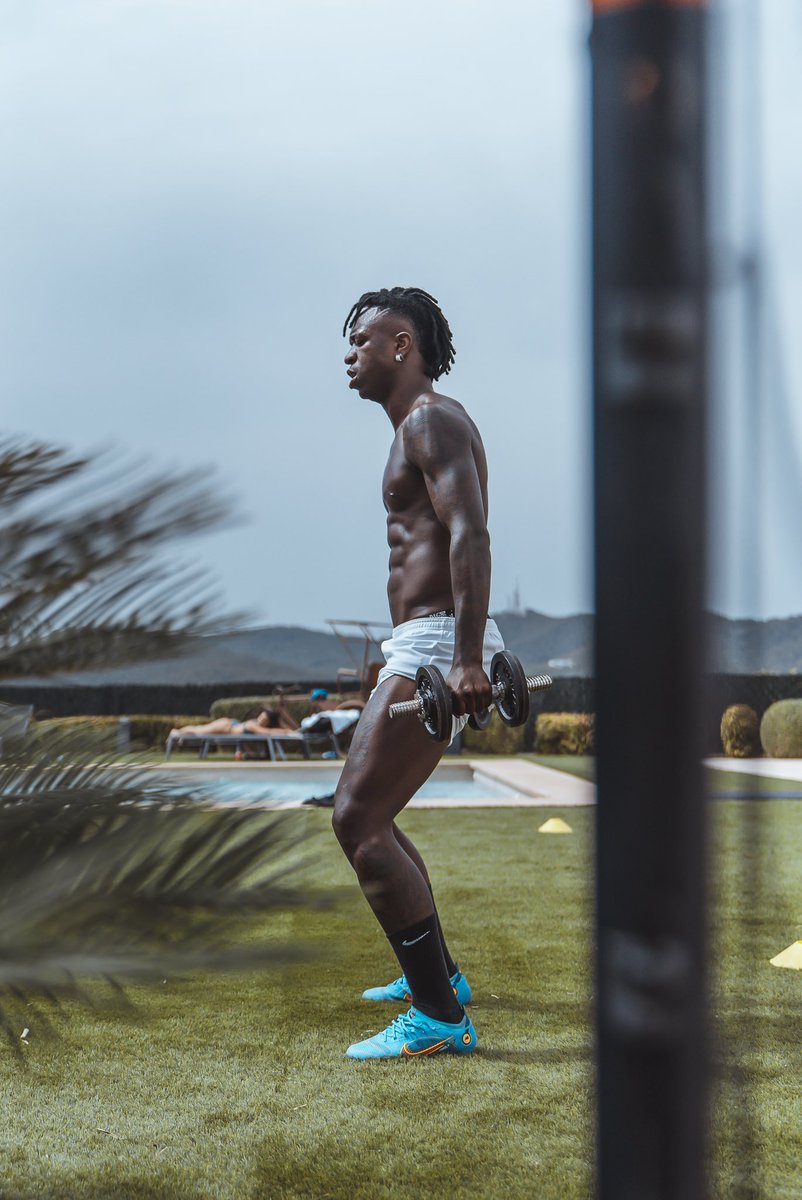 vinijr's tweet image. 