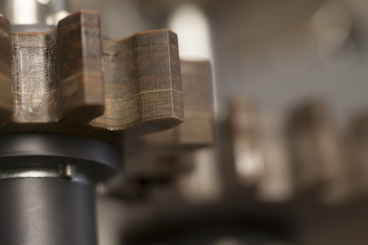 A partir de la construcción de sus máquinas mecatrónicas, Marcela Armas reafirma la crítica contra el abrasivo despliegue de energía que caracteriza al capitalismo económico. bit.ly/Marcela-Armas

-
<a href="/Carrillo_Gil/">Museo de Arte Carrillo Gil</a>