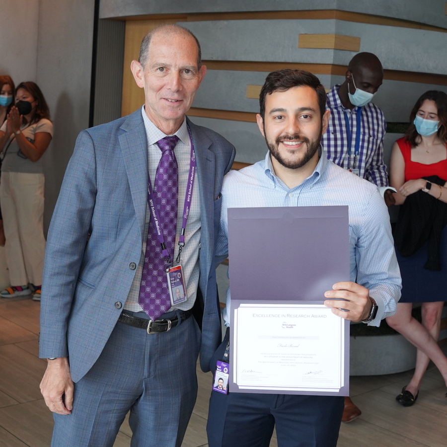 NYU CVRC (@nyulhcvrc) on Twitter photo Congratulations to <a href="/FazliBozal/">Fazli Bozal</a> from the <a href="/KathrynMooreLab/">Kathryn Moore Lab</a> whose poster was identified as the top-rated submission by a student in the Translational Research category for Medicine Research Day 2022 Congratulations to <a href="/FazliBozal/">Fazli Bozal</a> from the <a href="/KathrynMooreLab/">Kathryn Moore Lab</a> whose poster was identified as the top-rated submission by a student in the Translational Research category for Medicine Research Day 2022
