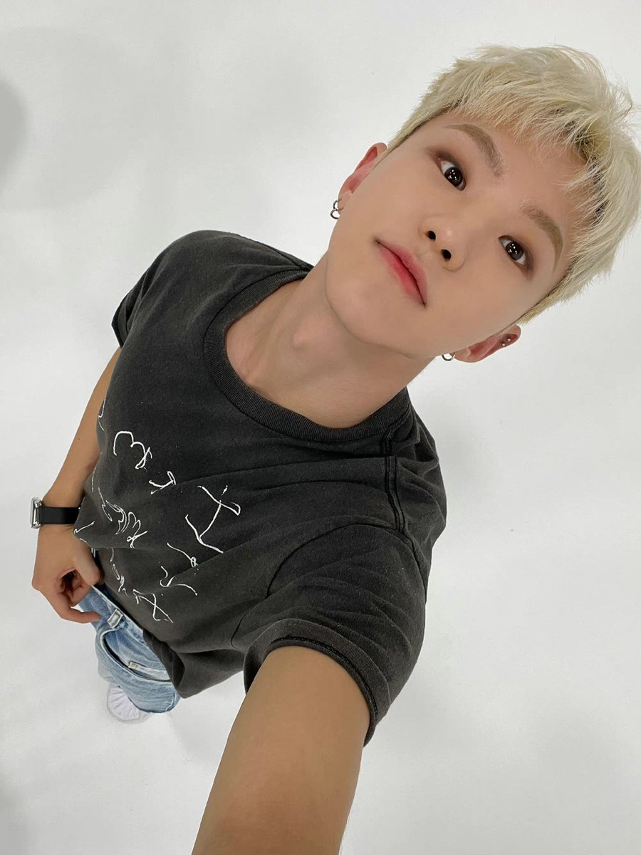 Biu_intoHoshi's tweet photo. #seventeenfanart 

Selcam

#seventeen      ⁠ ⁠#세븐틴      ⁠ ⁠#호시 #HOSHI #권순영 #权顺荣 #ホシ https://t.co/uDHUsBOVQo