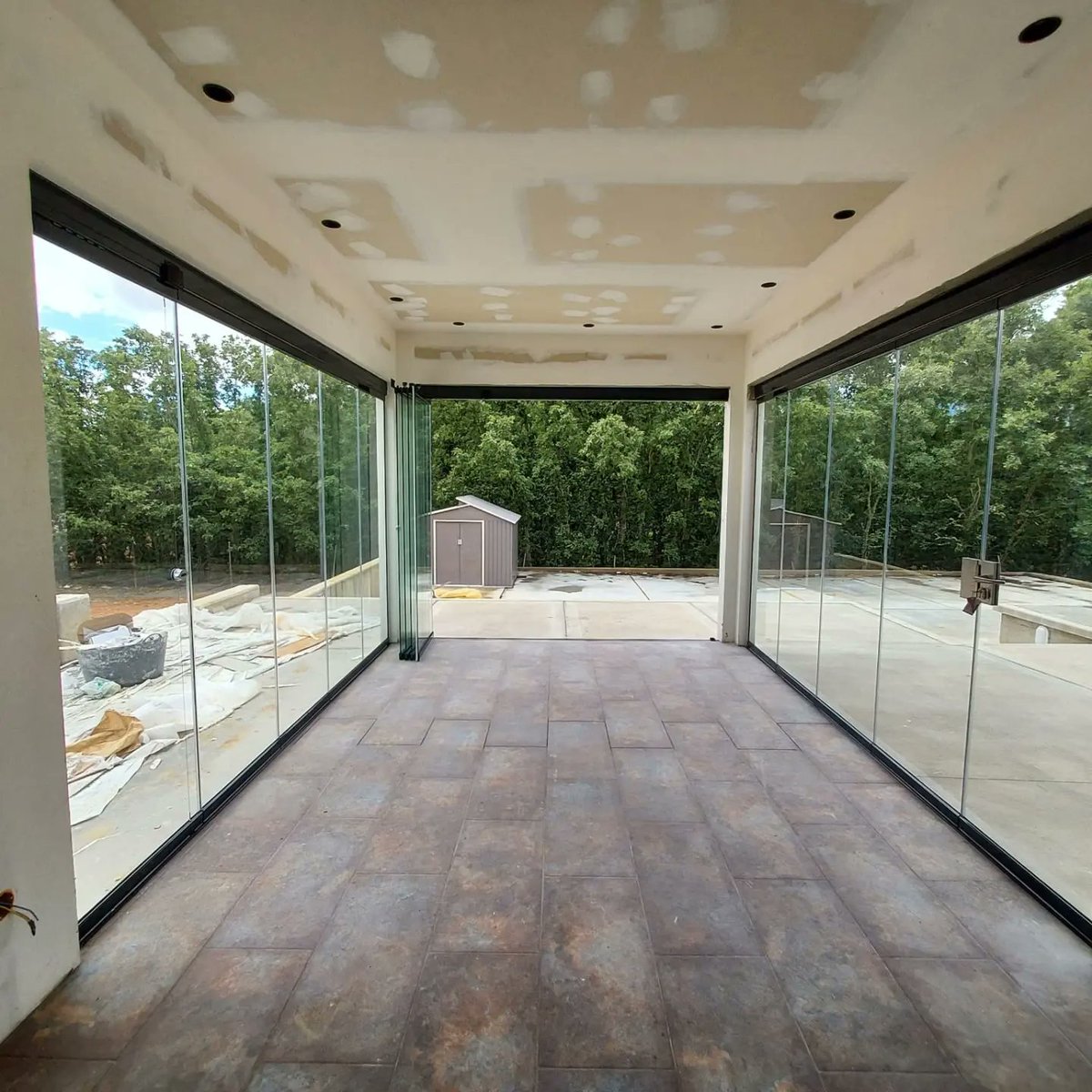 Levidrio's tweet photo. [Proyecto] Instalación de cerramientos Extendglass.
#AmpliamosTuEspacioVital https://t.co/LgwfII6o4g
