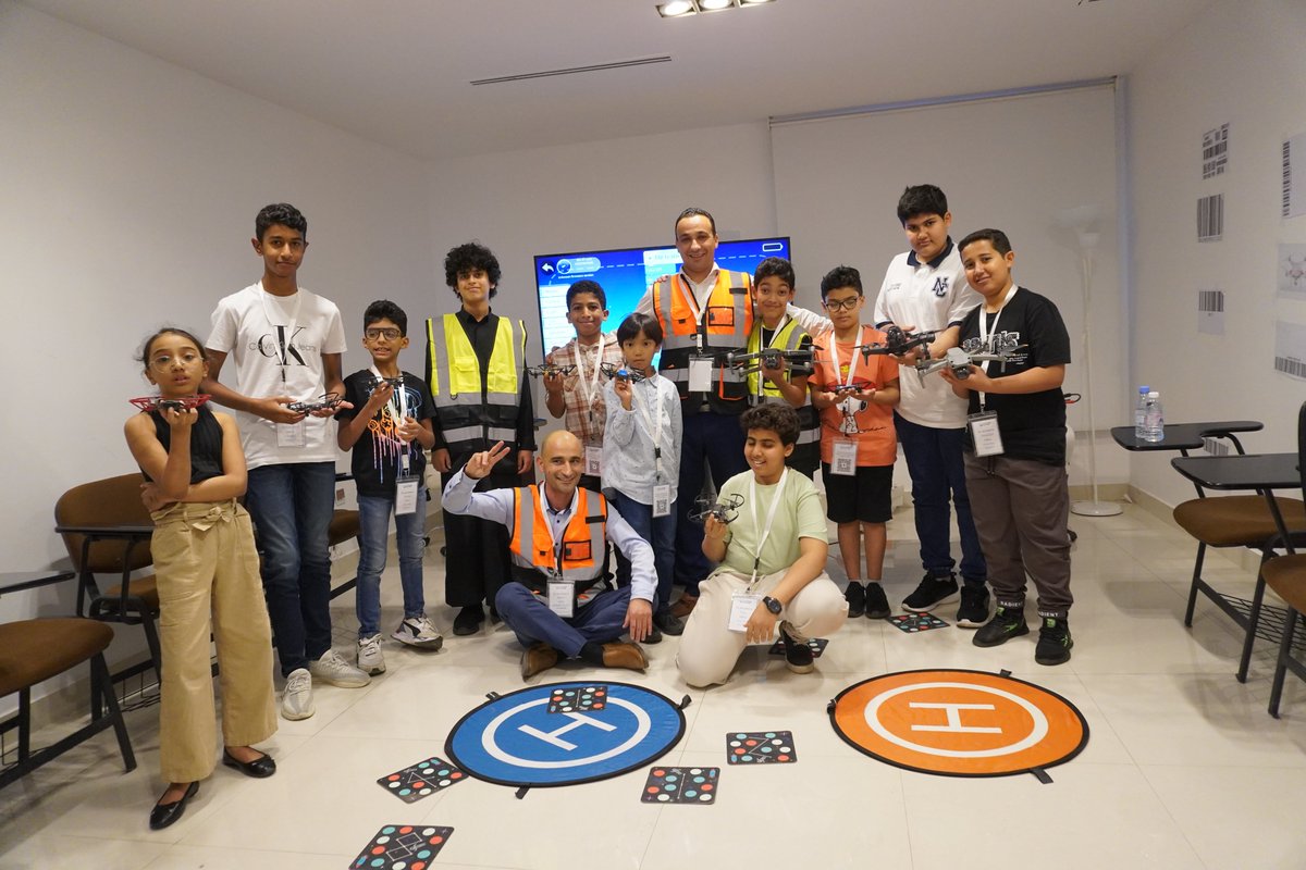 meskine_walid's tweet photo. @SamaTwaiq 
“Develop a passion for learning. If you do, you will never cease to grow.” – A.J.D.
Our #Drone_Coding program is designed to enhance Kids creativity, and problem solving 
And I deeply believe in the bottom up strategy to implement this  technology in our community https://t.co/DB2H5DnXoT