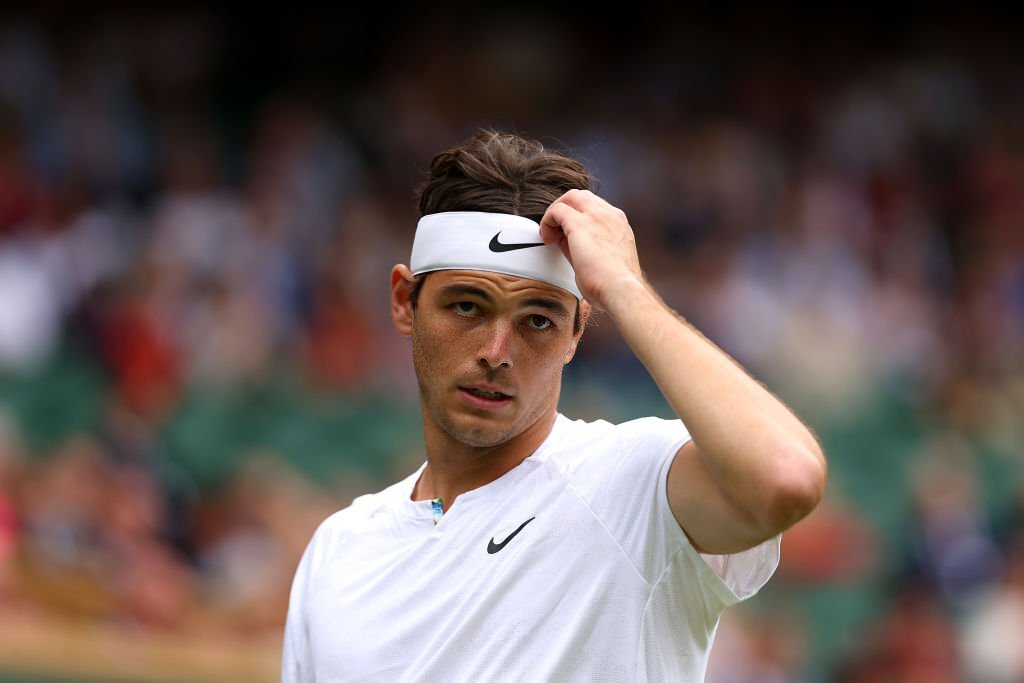 Taylor Fritz wins 4 games ina row from a break down to win set 1 This will be a battle for Nadal #Wimbledon2022