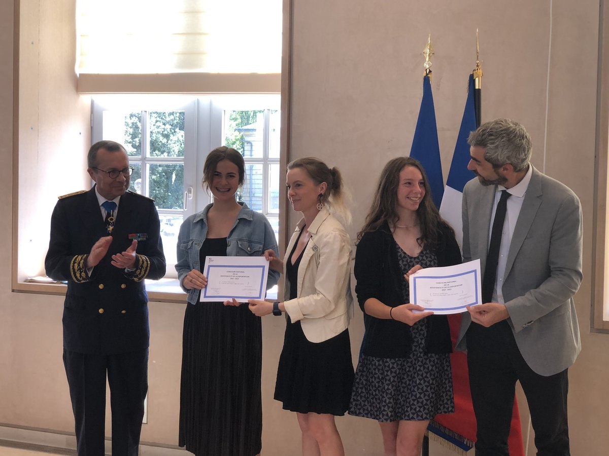 dsden76's tweet photo. Cérémonie départementale de remise des prix du Concours national de la Résistance et de la Déportation cet après-midi : félicitations aux élèves lauréats et aux équipes éducatives. #CNRD https://t.co/uFCoqvrG7V