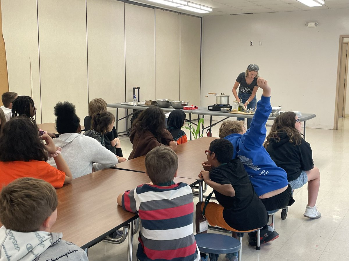 chriskeating52's tweet image. Thank you Spice Field Kitchen for demonstrating how to make healthy popcorn 🍿 this morning. Very tasty! @PCSDsummer @MHJFoundation #pcsdproud #pcsdsale