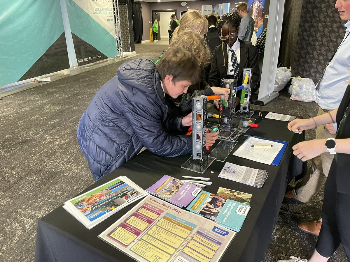 valleygardensnt's tweet image. Fantastic day #STEMFestNetZero #vgmscomputing @NorthEastSTEMhub @NU_Foundation