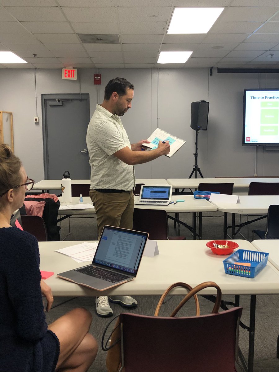 ShaunaMPhillips's tweet photo. Even Educator Preparation Teachers are getting in on the action of Early Reading Course 2. @tennesseewes #Read360 #LiteracyMattersTennessee https://t.co/YS3WJ4PQCq