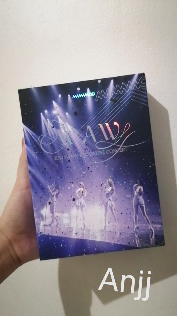 dUmPinG___dUmP's tweet photo. Hi Moots!

You may have seen this in the FB group, but I'll post it here as well. I'm letting go of my last MMM Merch as I need funds.

Selling this for ₱1,400. I can lower the price if PAYO. It's also open for gives.

MOP: GCASH 
MOD: LBC, J&amp;T, GGX (no SCO:banned acct) https://t.co/eSixuNfvbQ