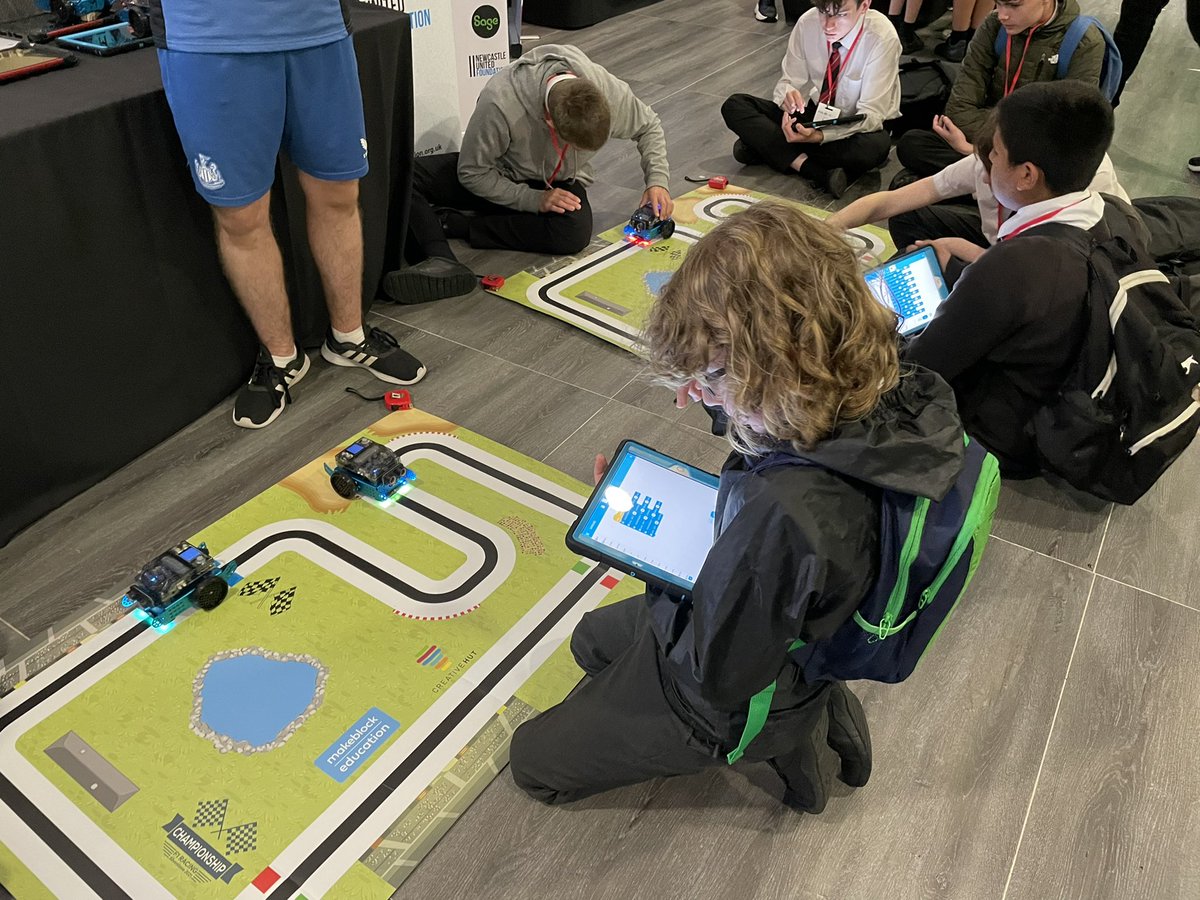 valleygardensnt's tweet image. Fantastic day #STEMFestNetZero #vgmscomputing @NorthEastSTEMhub @NU_Foundation