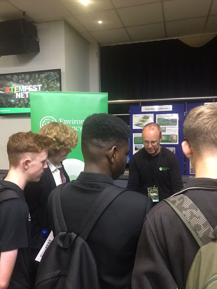 SciThornhill's tweet image. Great to see the Year 10’s enjoying their trip to STEM fest #STEMFestNetZero