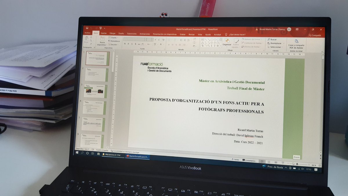 TorrasRicard's tweet image. Defensa feta!! #TFM #fotografia #ESAGED