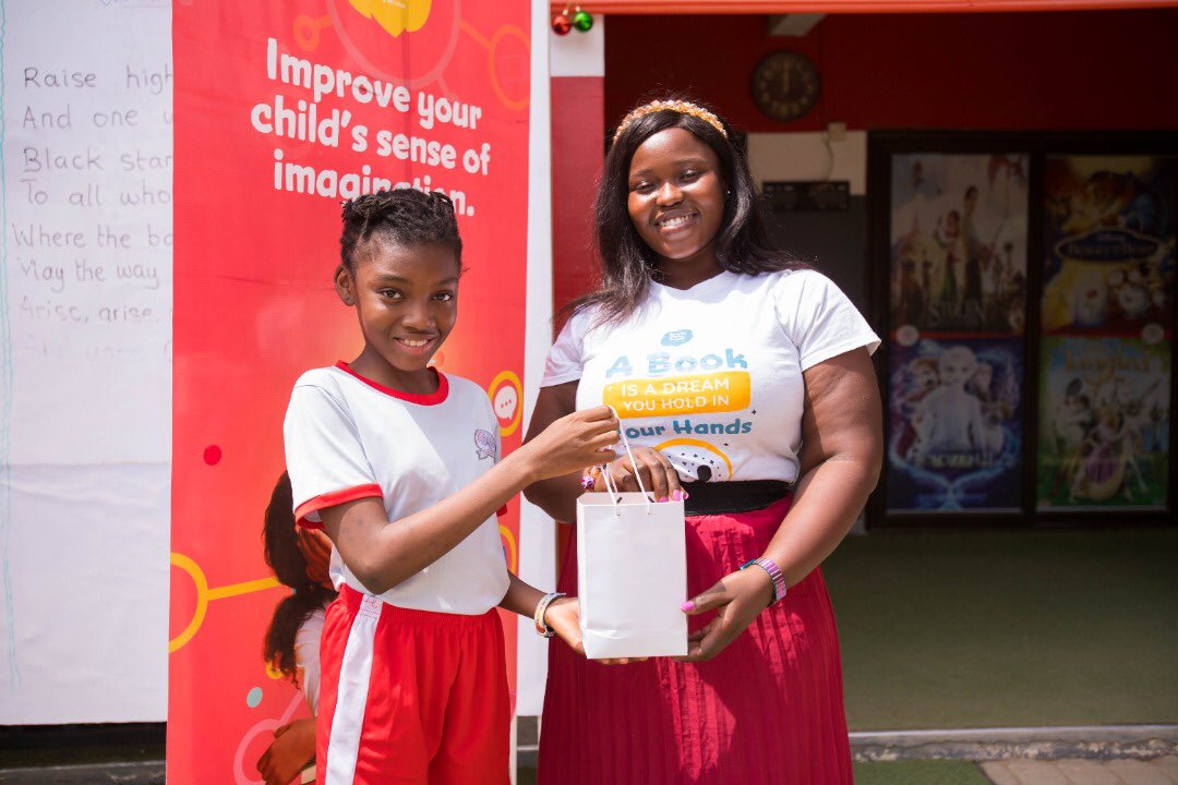 perbicubs's tweet image. The smile on their faces when they get rewards for the hard work they have put into reading. 

We incentivize our cubs through prizes and awards. 

Learn more at perbicubs.com or Call us on 0552477243 to sign up.

#perbicubs #reading #digitallibraryprogramme #edutech