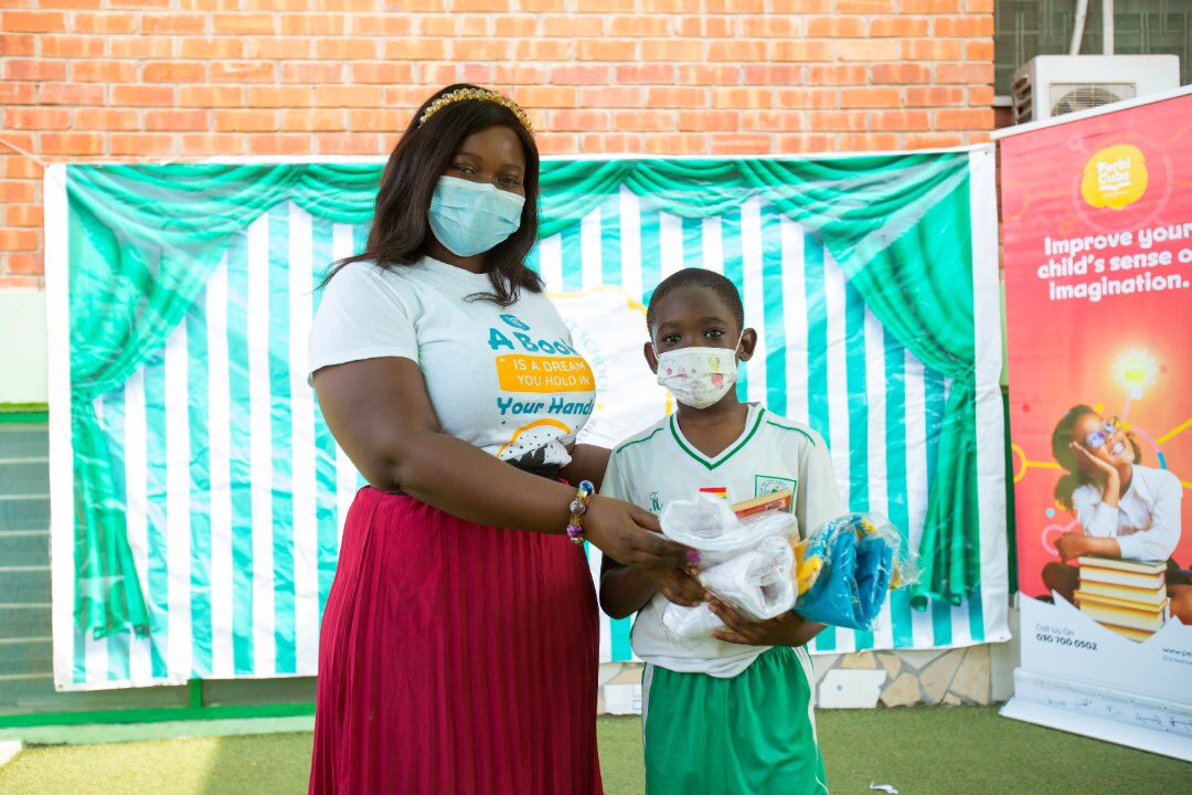 perbicubs's tweet image. The smile on their faces when they get rewards for the hard work they have put into reading. 

We incentivize our cubs through prizes and awards. 

Learn more at perbicubs.com or Call us on 0552477243 to sign up.

#perbicubs #reading #digitallibraryprogramme #edutech