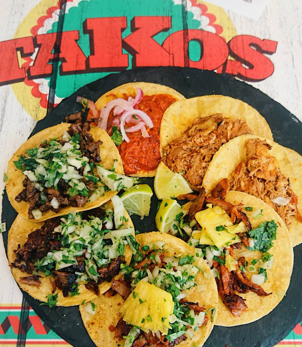 AbbieHewitt's tweet photo. @CelebrityCutout Tacos 😍 https://t.co/YyeNl2ddSv