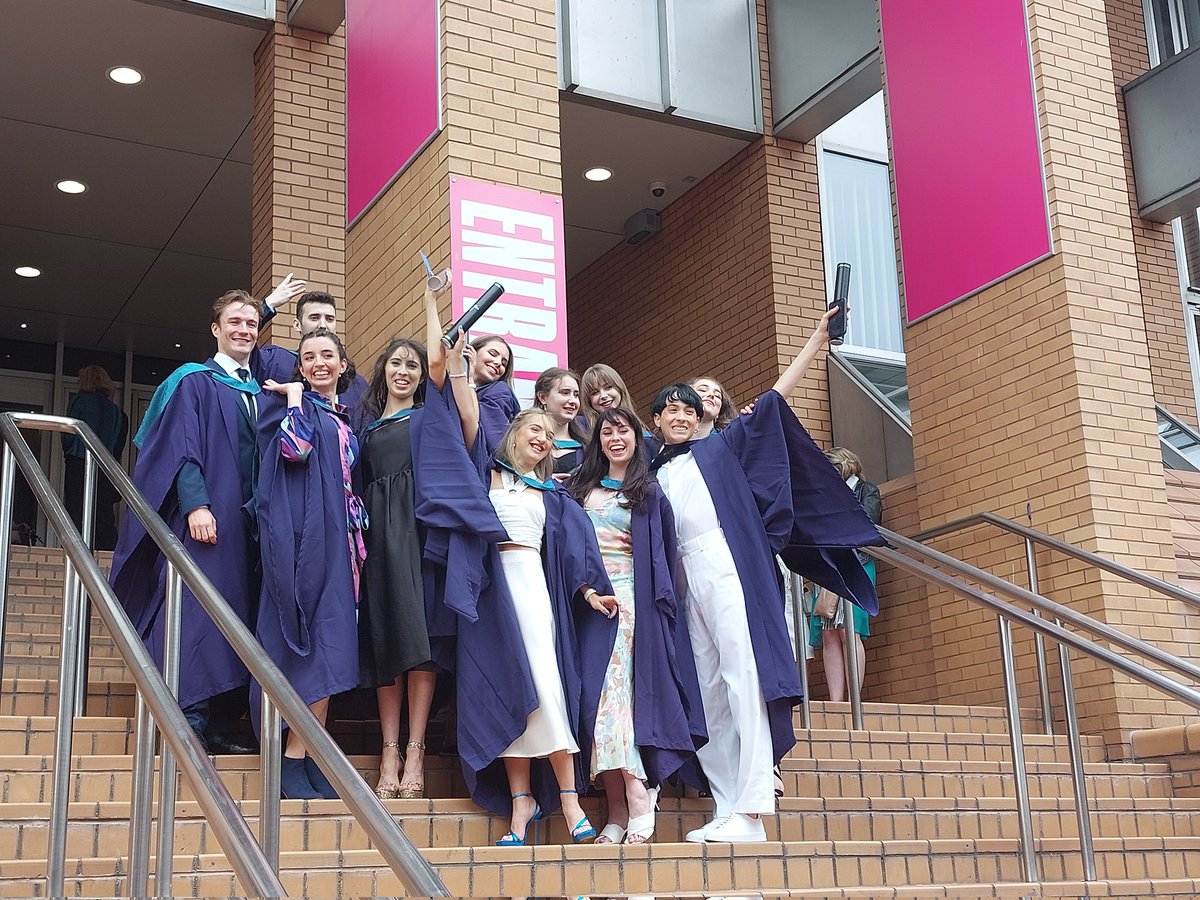 <a href="/RCStweets/">Royal Conservatoire of Scotland</a> graduation part 2 - with the <a href="/RCSModernBallet/">RCS BA Modern Ballet</a> graduates of 2020 and 2021 ❤️ More congratulations! 🍾