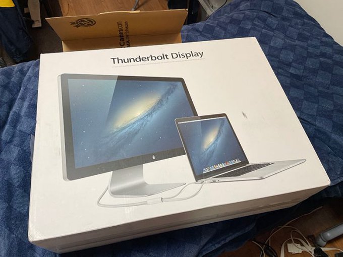 Macに付属してくるgarageband と リアルトーンケーブル でエレキギターを演奏しちゃおう 禁断の果実