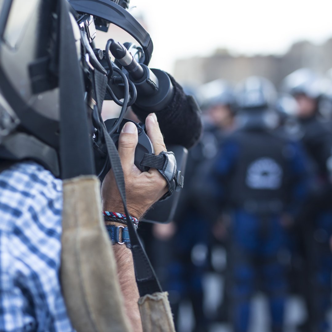 PromiseInstUCLA's tweet photo. We're tracking the outcome of a case argued by alum @natashababz before the Tenth Circuit urging the panel to recognize the First Amendment right to record police officers performing their duties in public in a qualified immunity case. 

Details: 
https://t.co/WaOdmxMUmA https://t.co/McFAF8qNDO