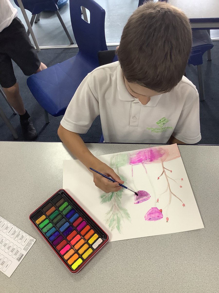 Year 5 and 6 enjoyed art club today creating their English garden inspired art watercolour art!
